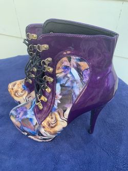 Show Story • Shiny Purple w Abstract Art Accent Stiletto short Boots • NEW