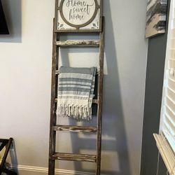 Rustic Handmade Wood Blanket Ladder