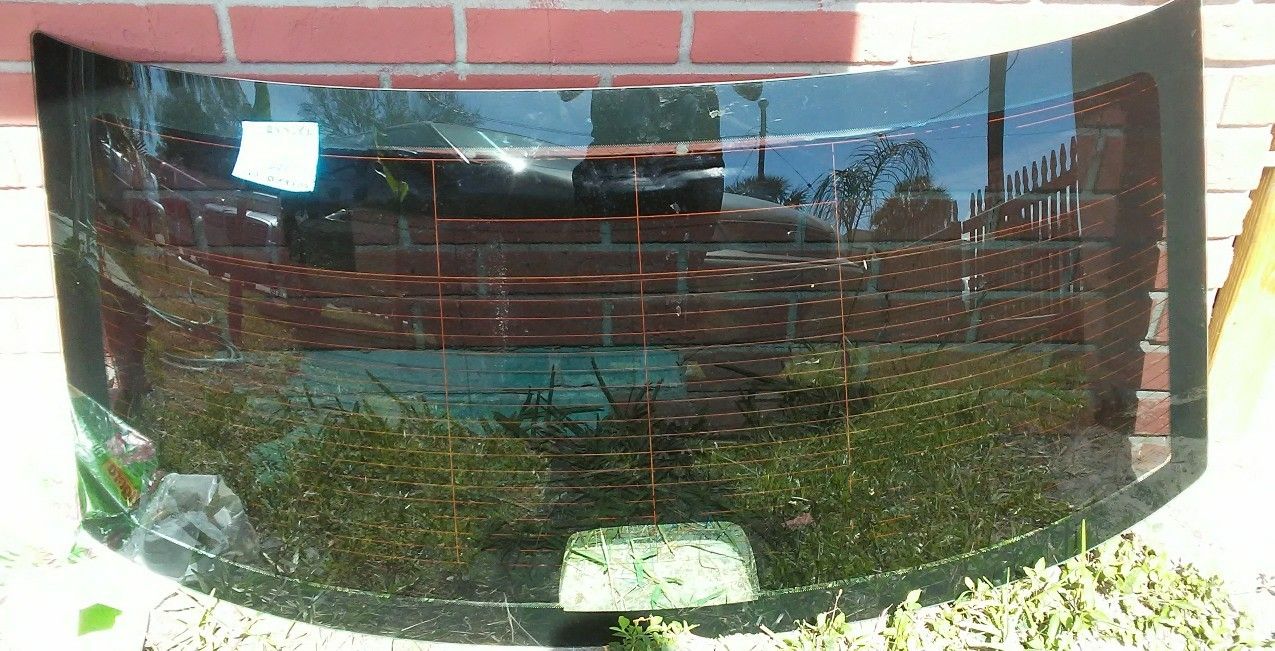 chrysler 300 2005 back glass