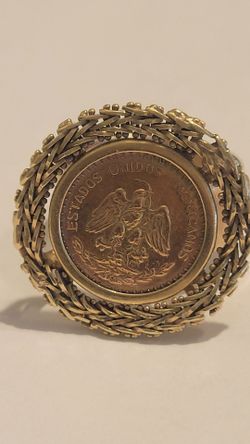 Dos y medio Pesos  1945  15.5mm  2grams    in 7g  10k gold setting size 8  $800.00