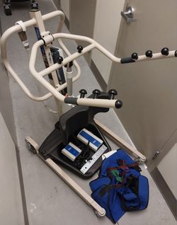 Invacare Reliant 350 Battery Powered Stand-Up Patient Lift