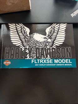 2018 Harley-Davidson FLTRXSE Road Glide Custom Owner's Owners Manual