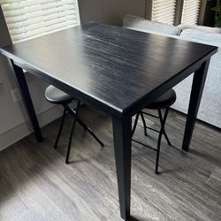 Signature Design By Ashley - Hightop Dinning Set Table