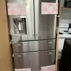 Refrigerator 