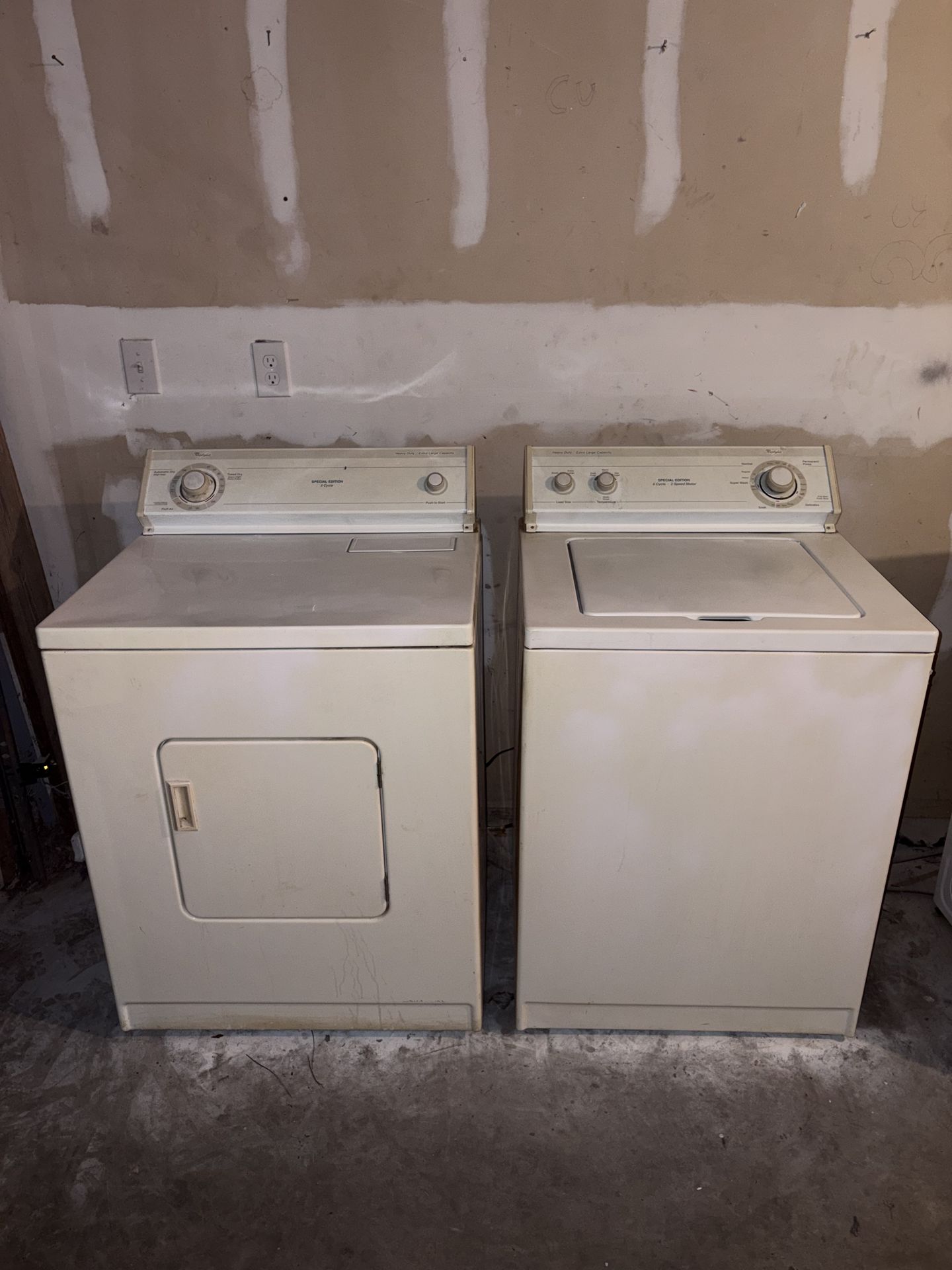 Whirlpool Washer & Dryer Set