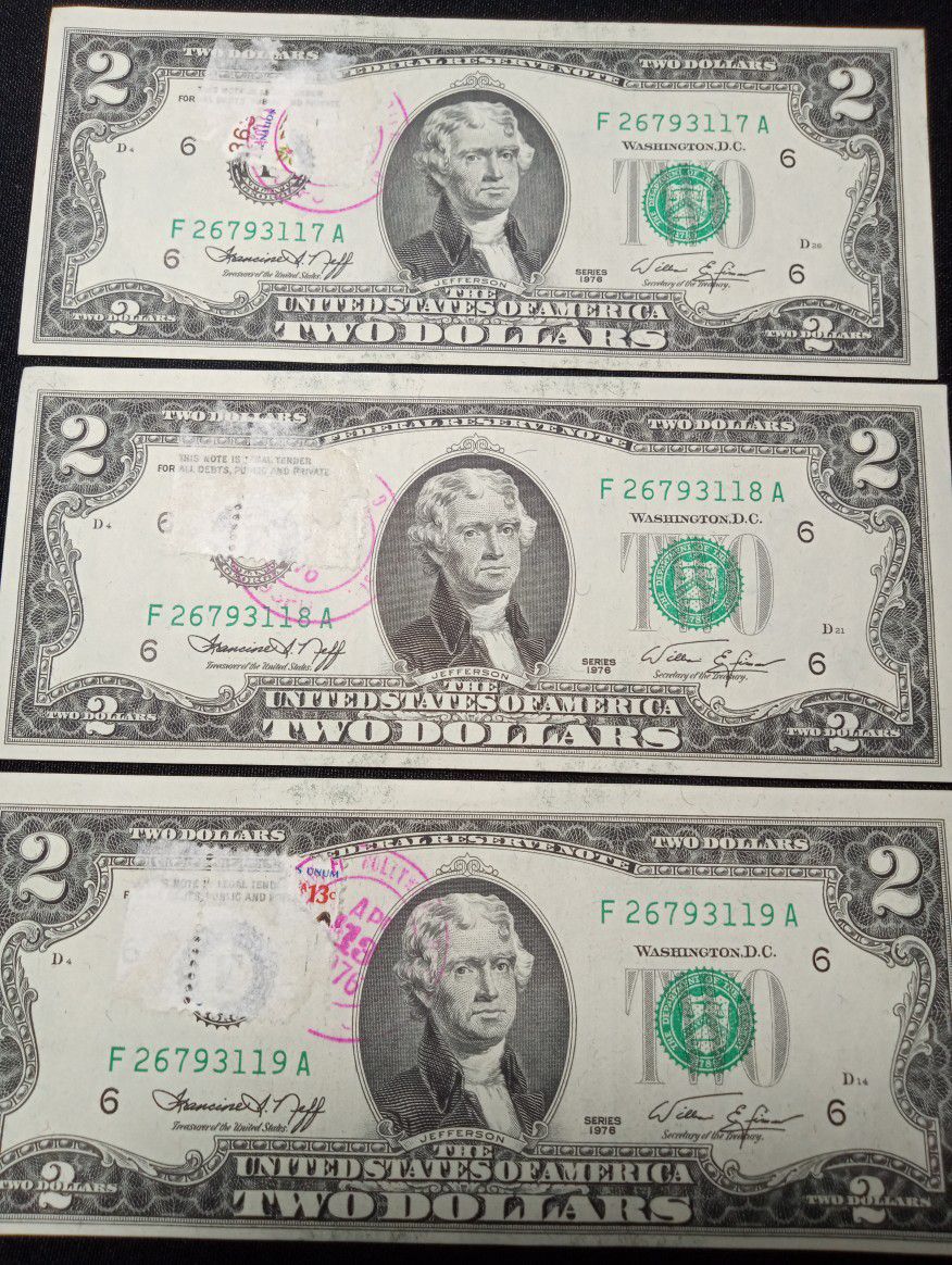 Super Rare 3 consecutive $2 dollar bill 1976 Serie (F)  Issue Stamp  Less  come like this  from the Bank at