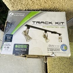 1 Light Track Kit With 30 Bulbs