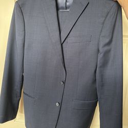 Men’s Michael Kors Navy Striped Suit 42R, 32 Waist