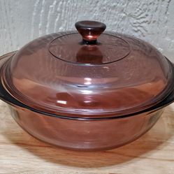 Vintage Pyrex 1.5 L Cranberry Glass Bowl With Lid