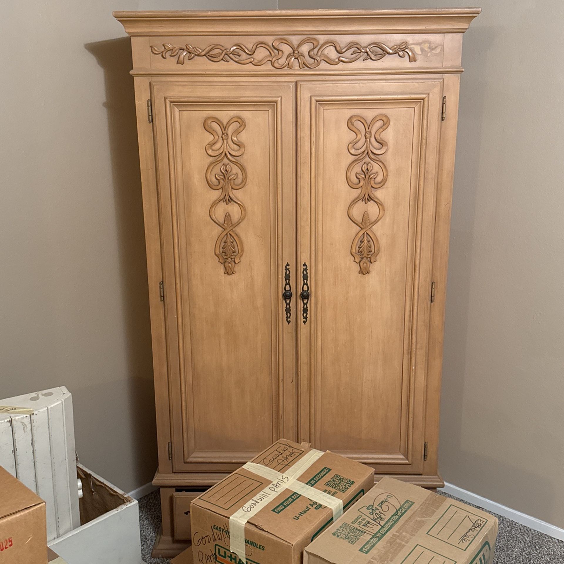 Armoire Solid Wood