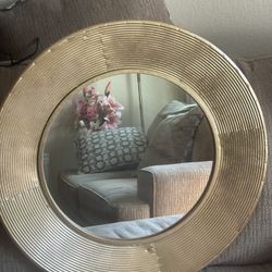 Gold Plated Round Mirror 25x25”
