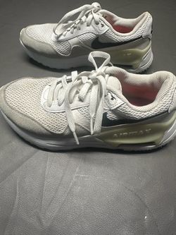 Nike Airmax size 7.5 no stains