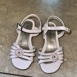 9C Christie & Jill White Dress Sandals