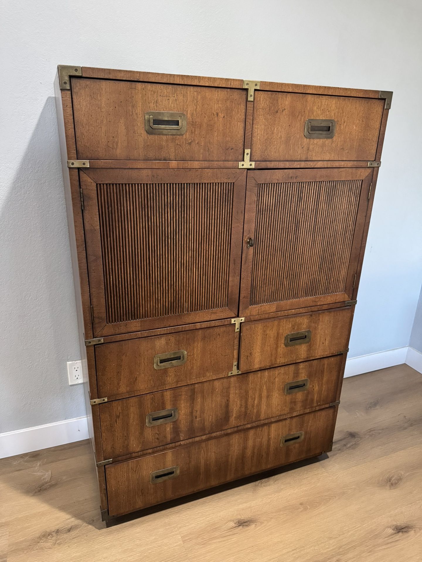 Henredon Mid Century Campaign Style Bedroom Furniture