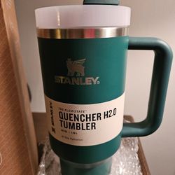 New 40 Oz Flowstate Tumbler W Straw Topper/ STANLEY
