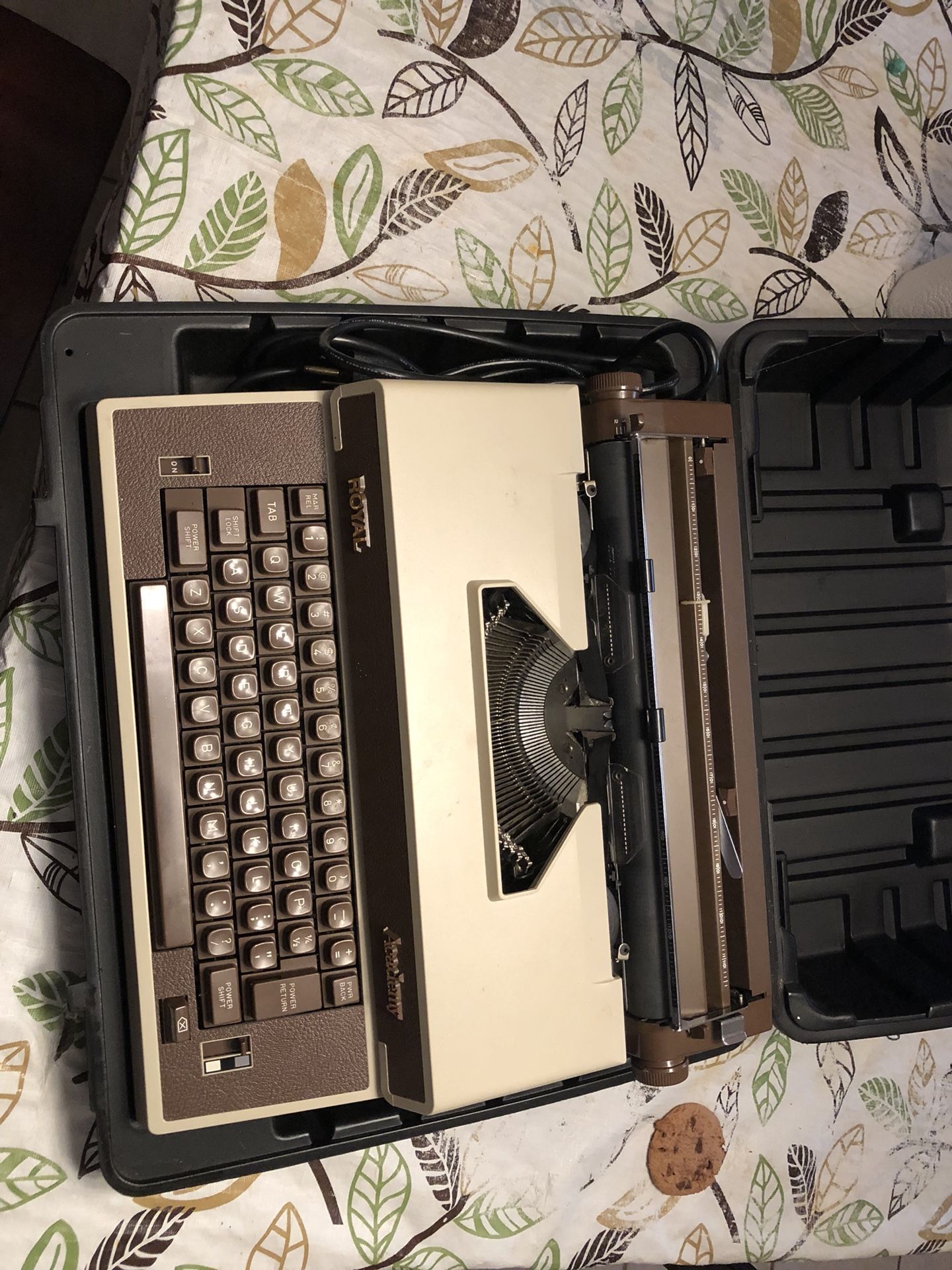 Saxophone and maquina de escribir