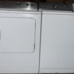 Maytag Heavy Duty Washer & Gas Dryer 