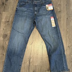 Wrangler Relaxed Fit Jeans Mens Size 38 X 32 New