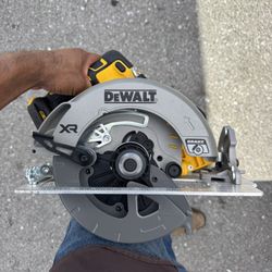Circular Saw XR 7-1/4” TOOL ONLY!