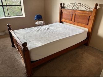 Adjustable queen bed TEMPUR-PEDIC