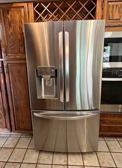 LG 36" French Door Refrigerator - Stainless Steel