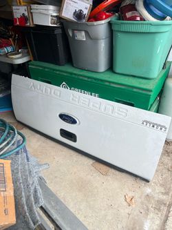 2011 ford f 350 tailgate like new