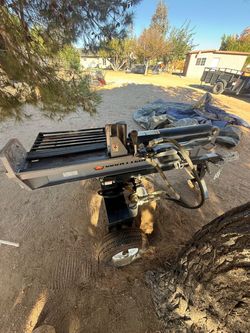 Wood splitter