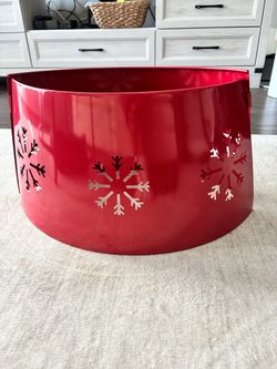 Red Metal Christmas Tree Collar