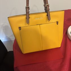 Michael kors purse