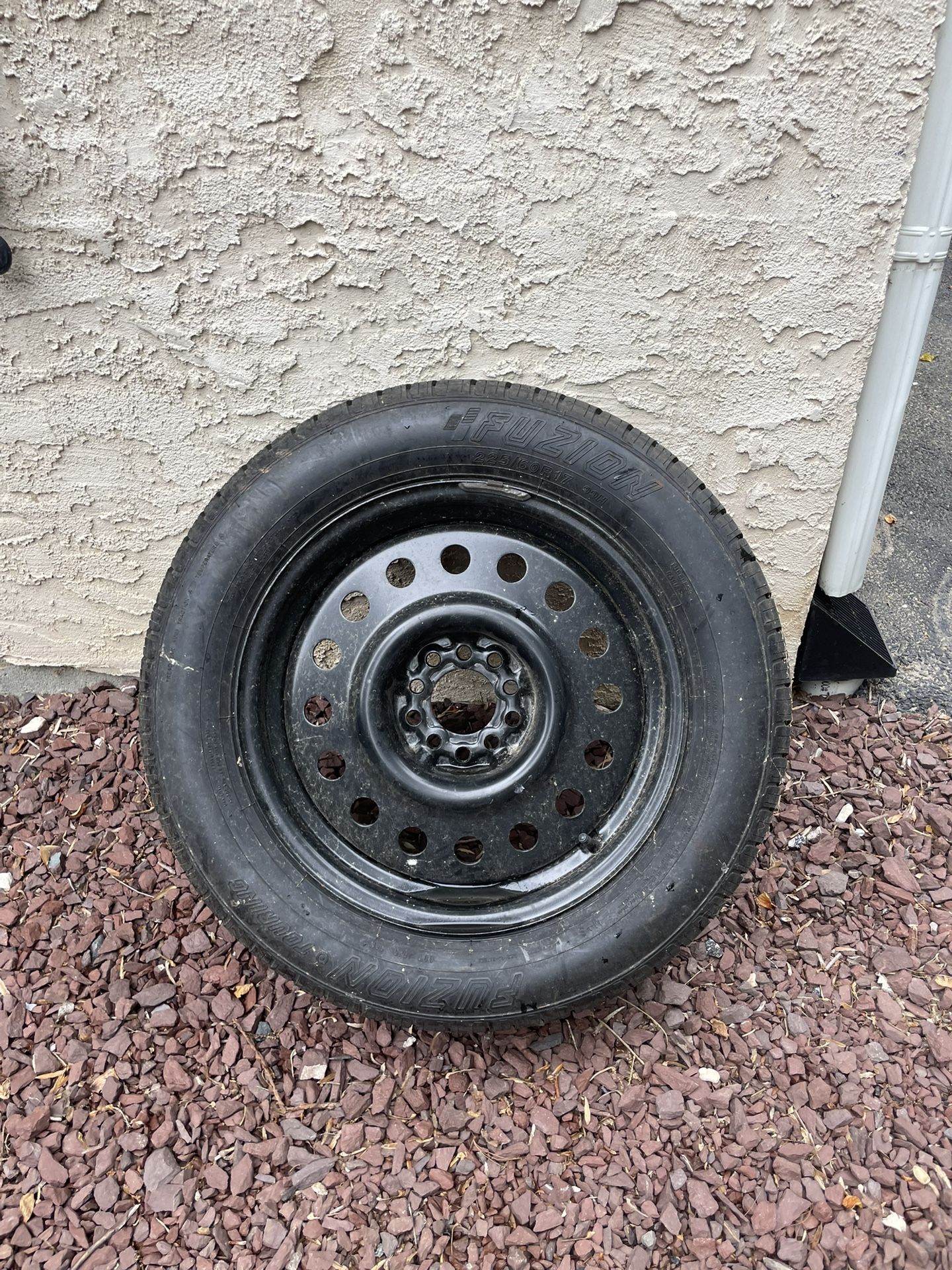 225 60/R17 Fuzion Auto Tire and Rim