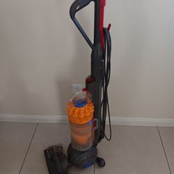 Dyson Slim ball Vacuum Cleaner