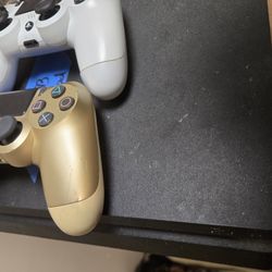 1tb Ps4 Slim With 2 Remotes