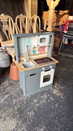 Wooden kids play kitchen