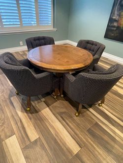 Round Wood Table + 4 Upholstered Chairs – Stylish & Comfortable