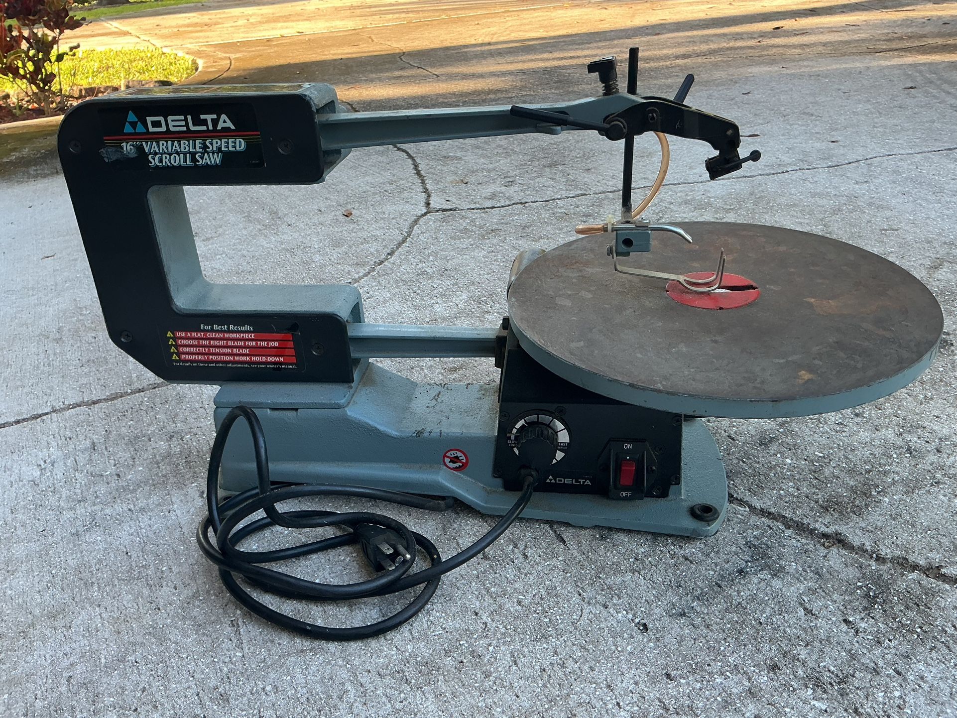 Delta 16” Variable Speed Scroll Saw