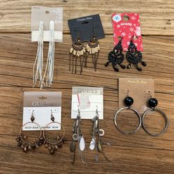 Lot Of 6 Pairs Of Earrings New 