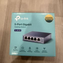 TP-Link TL-SG105, 5 Port Gigabit Unmanaged Ethernet Switch, Network Hub, Ethernet Splitter, Plug & Play, Fanless Metal Design, Shielded Ports