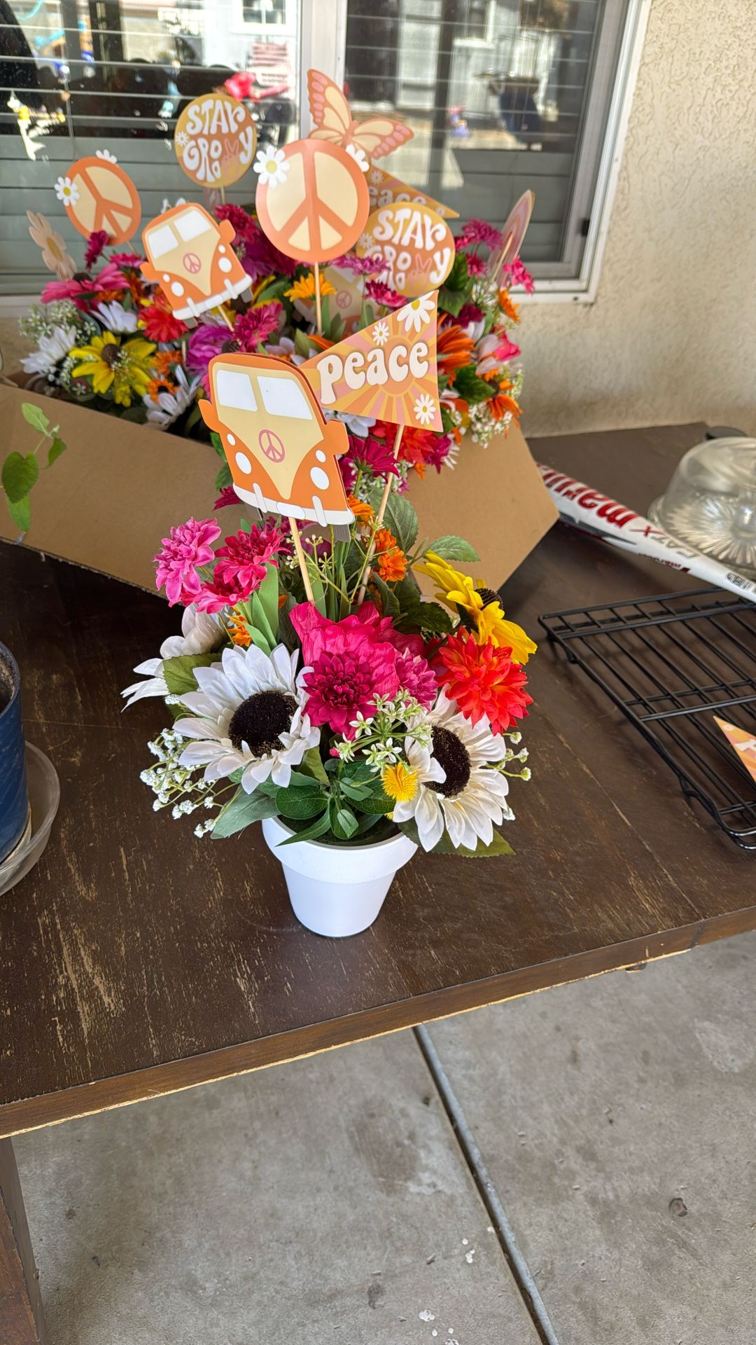 8 Floral Center Pieces