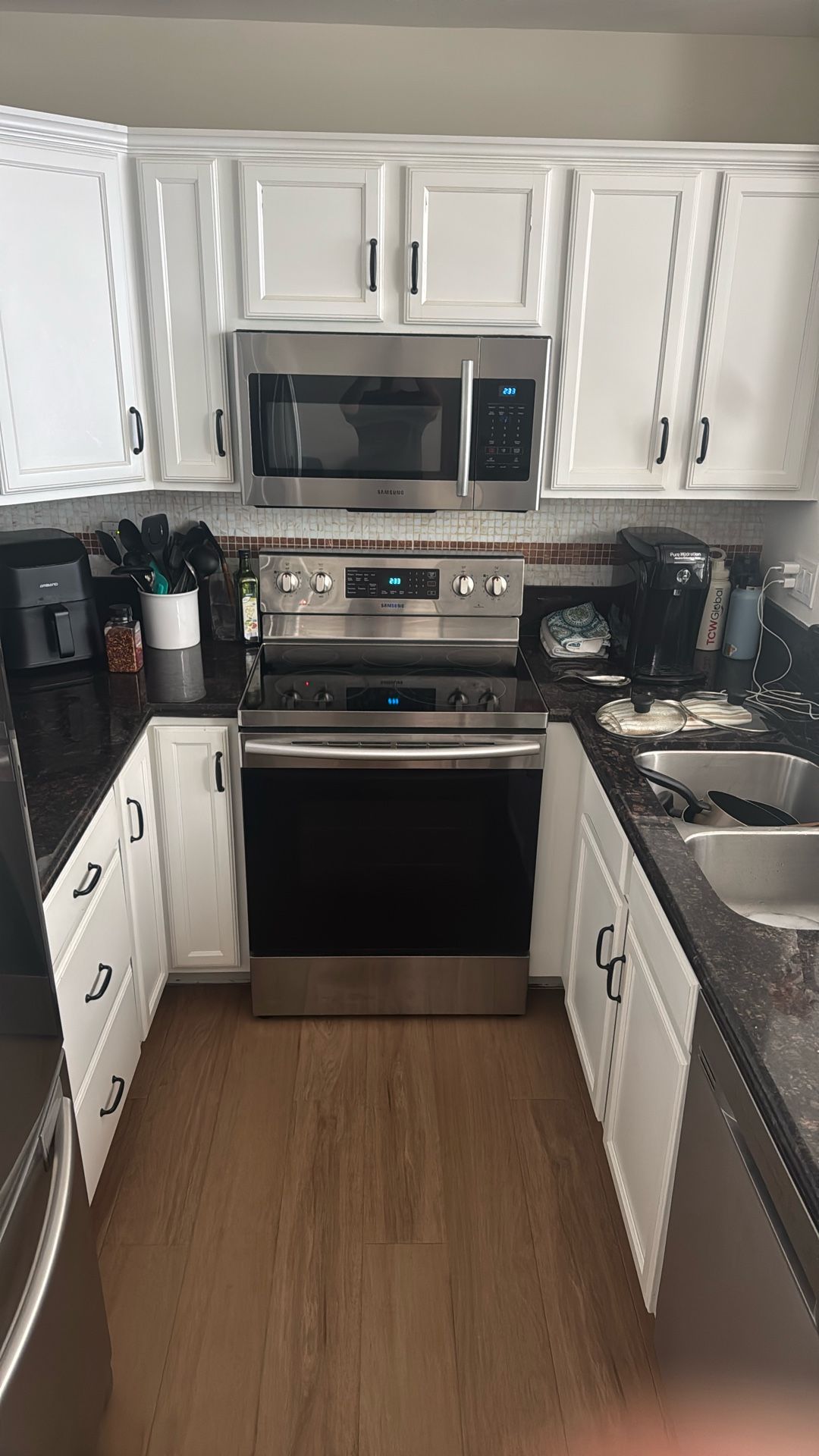 Samsung Electric Range And Microwave