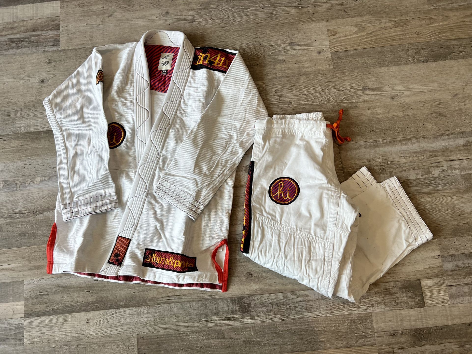 Albino Preto AP In4mation Hawaii White Bjj Gi