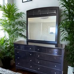 9-Drawer Dresser & Mirror Set – Solid Wood, Detachable Mirror