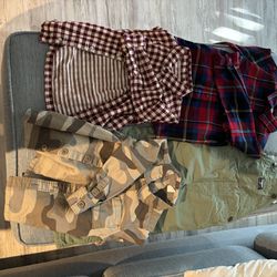 4 Clothes in excellent condition (wore once or never) - Size 4T