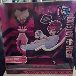 Monster High Powder Room Draculaura