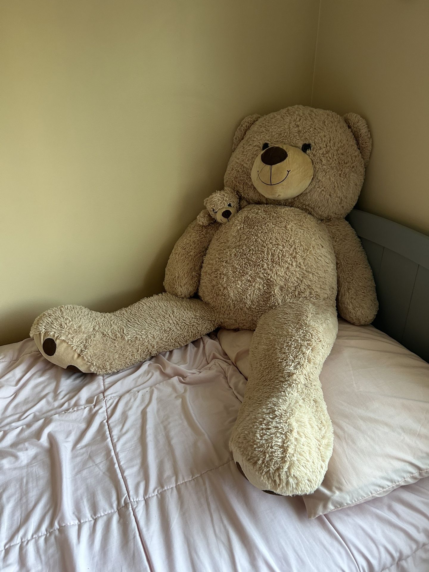 Giant Stuffed Teddy Bear