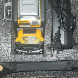 DeWalt 12V drGreen Laser Level Kit 16 Lines Self-Leveling