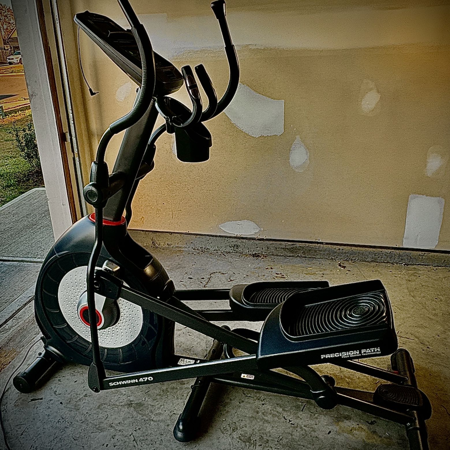 Schwinn Elliptical in Excellent Condition