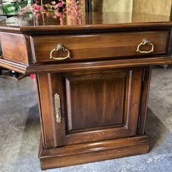 Harden Solid Cherry End Table / Cabinet - Drawer Genuine American-Made Furniture