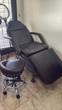 Tattoo chair/eyelash chair
