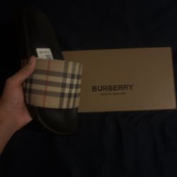 Burberry Slides 