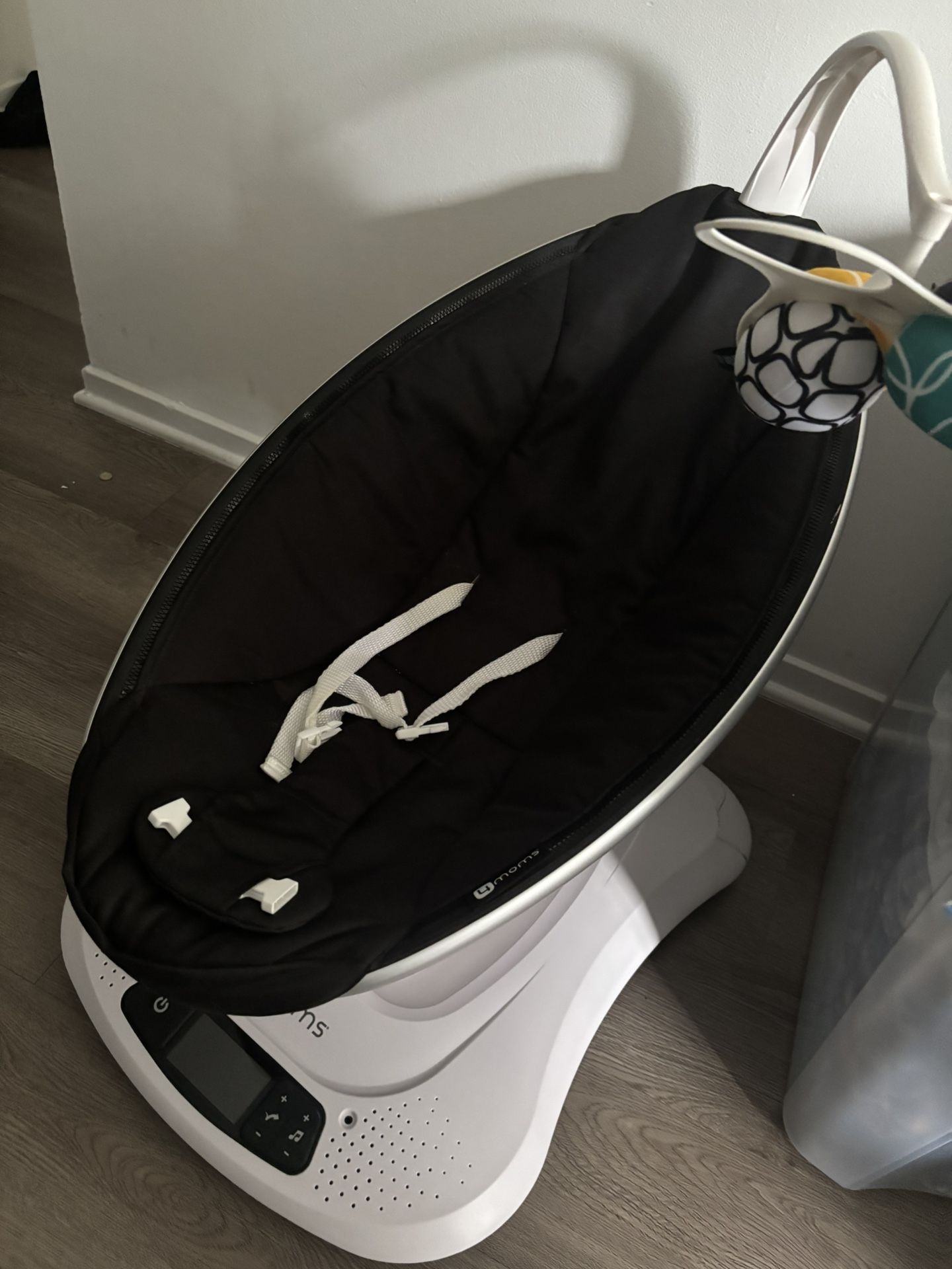 4 Moms Baby Swing